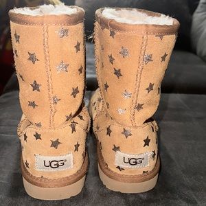 Youth Girls Uggs